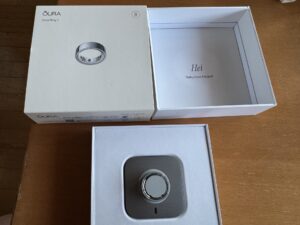 オーラリング４到着　ビックカメラで購入したOura Ring 4のパッケージ
